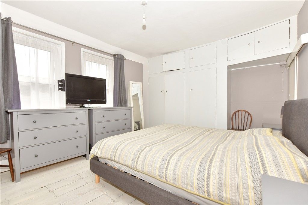 Property photo 3 of 10 Bedroom 1