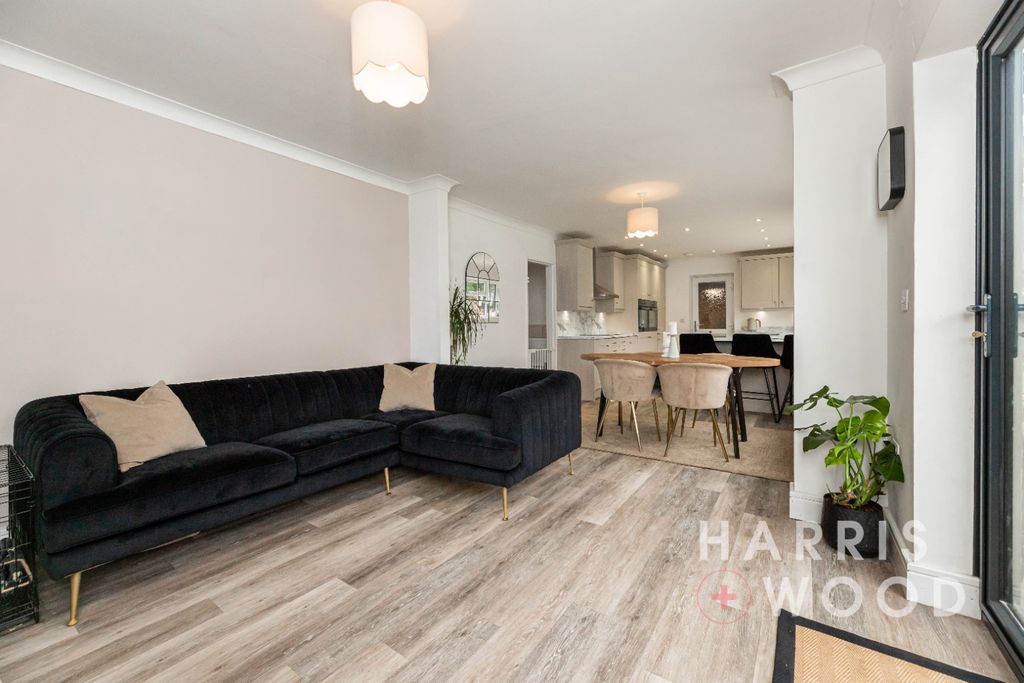 Property photo 3 of 44 4573966