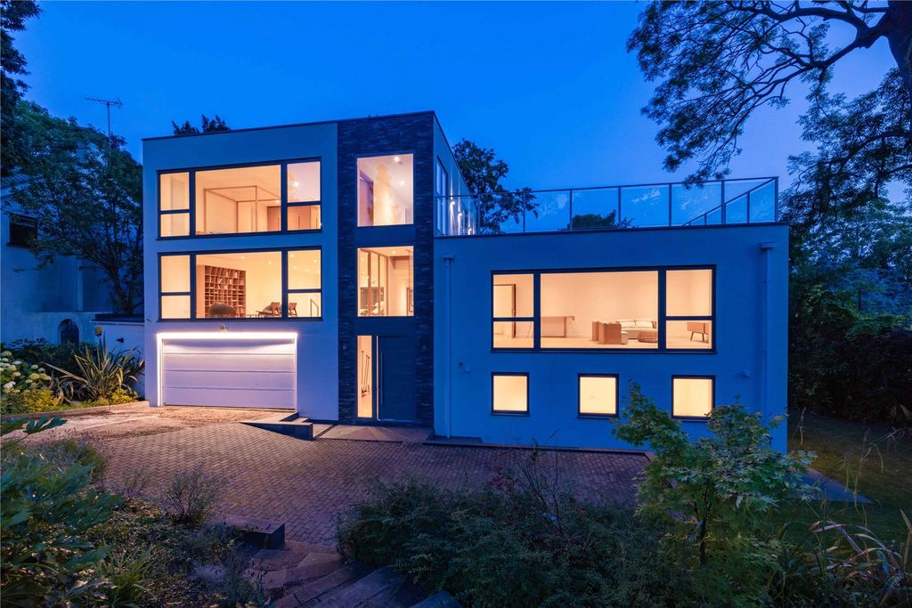 Property photo 1 of 22 Dusk Front