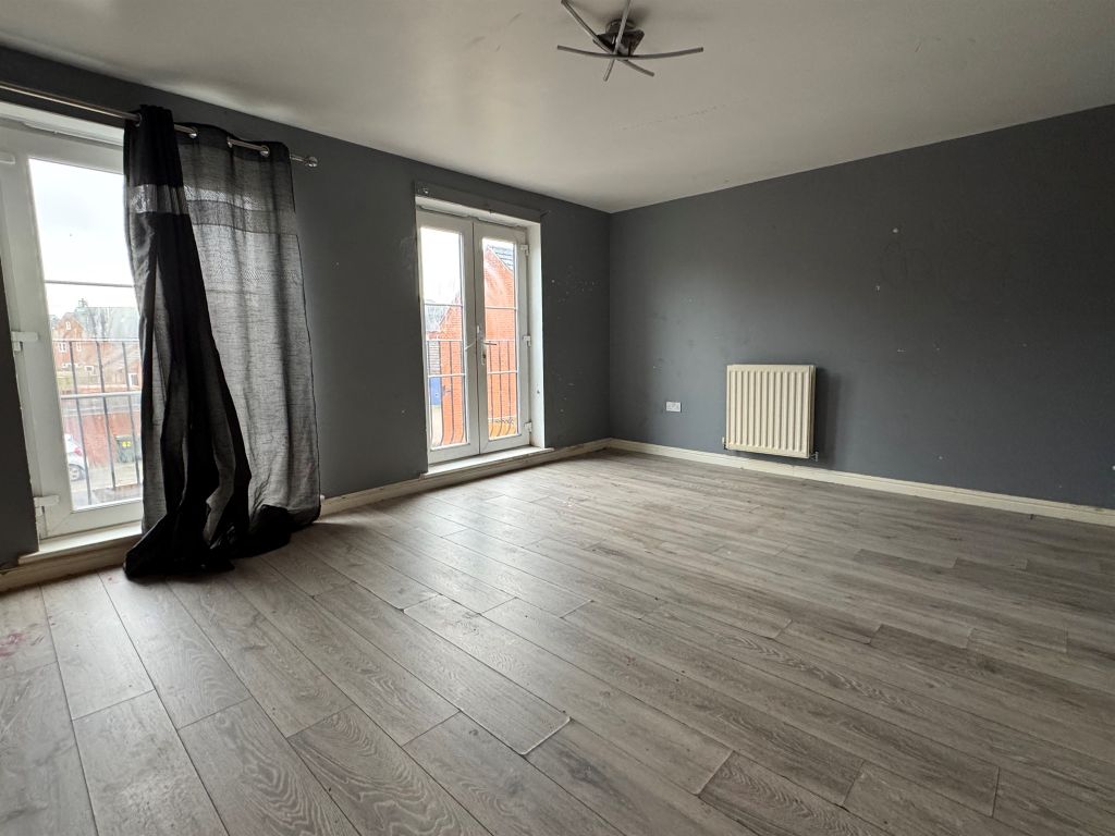 Property photo 3 of 27