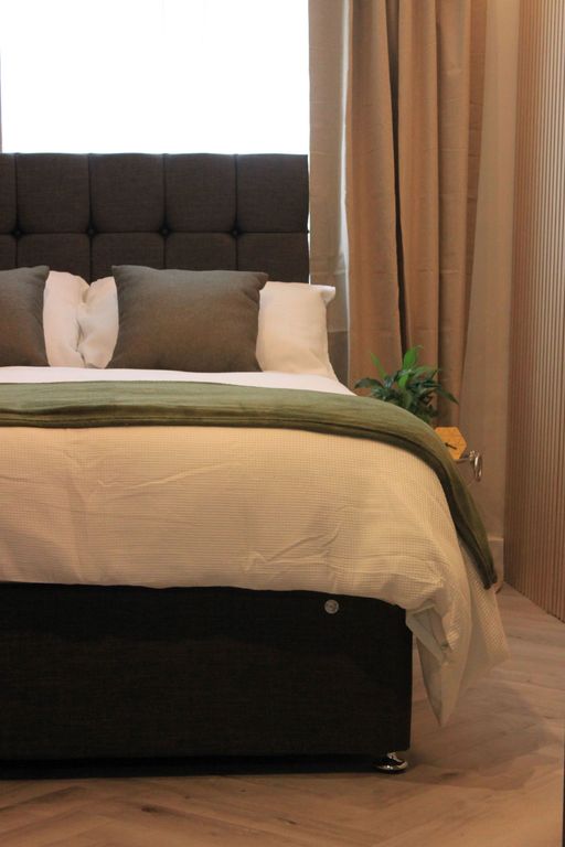 Property photo 1 of 28