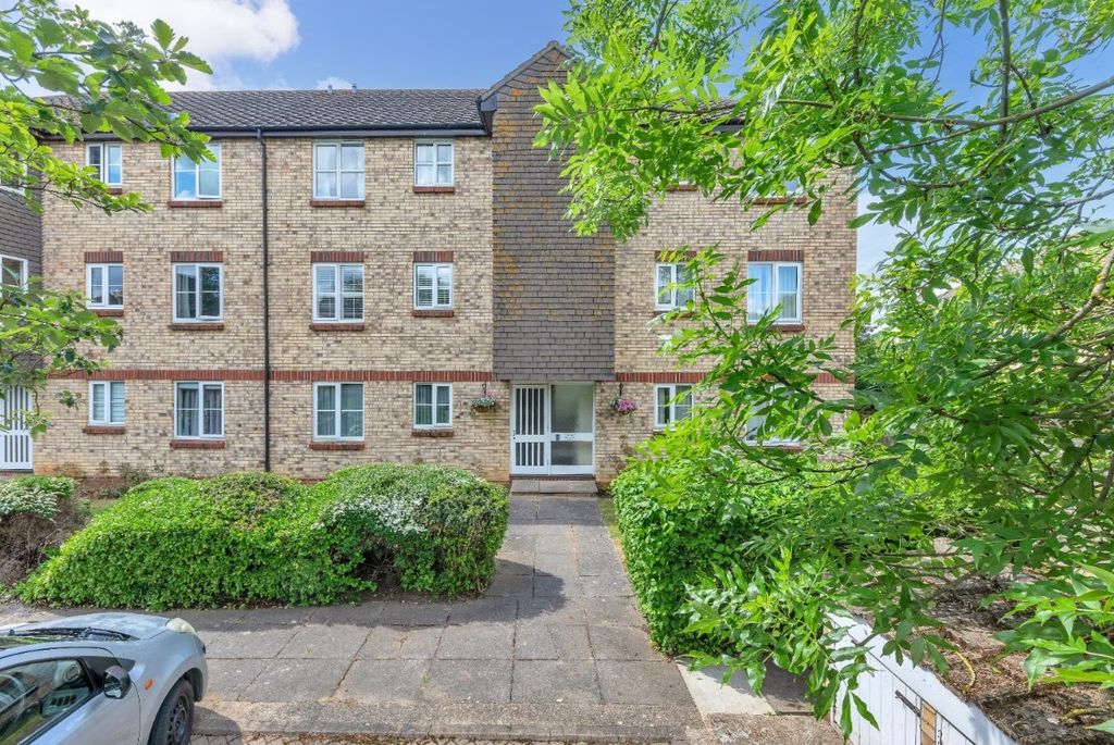 Property photo 1 of 12