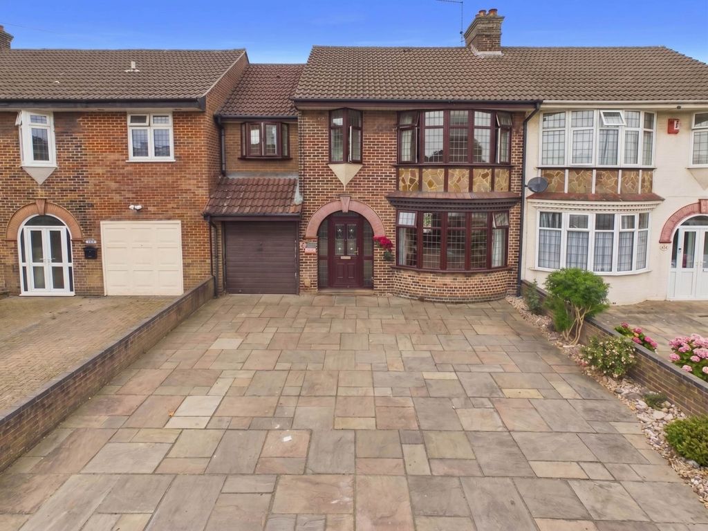 Property photo 1 of 32