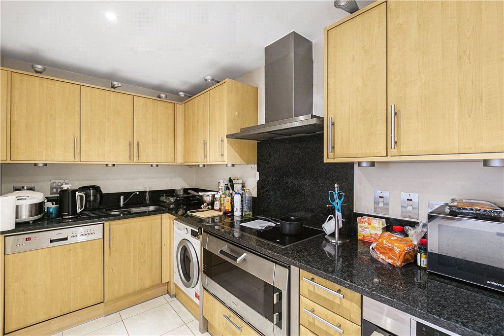 Property photo 3 of 9 Kitchen