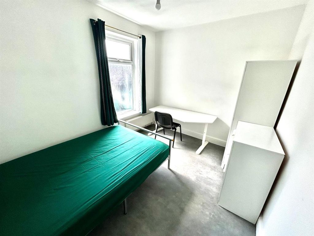 Property photo 3 of 3 Photo-2024-04-18-09-14-13.Jpg