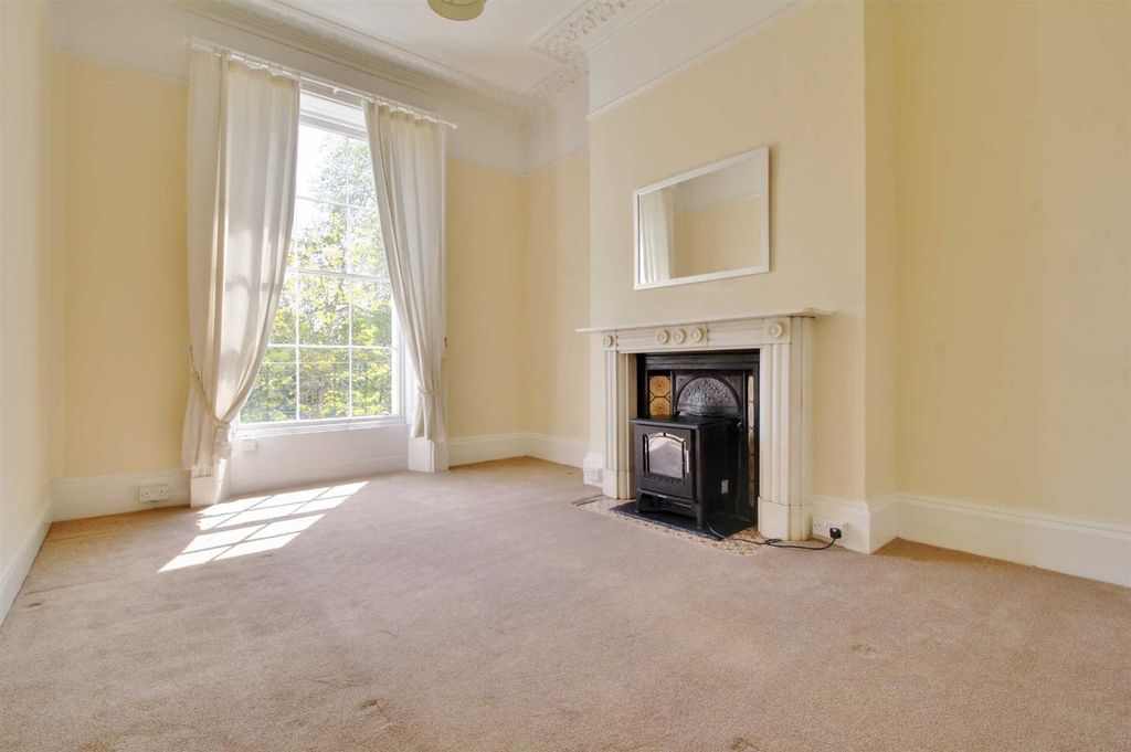 Property photo 2 of 6 Living Room