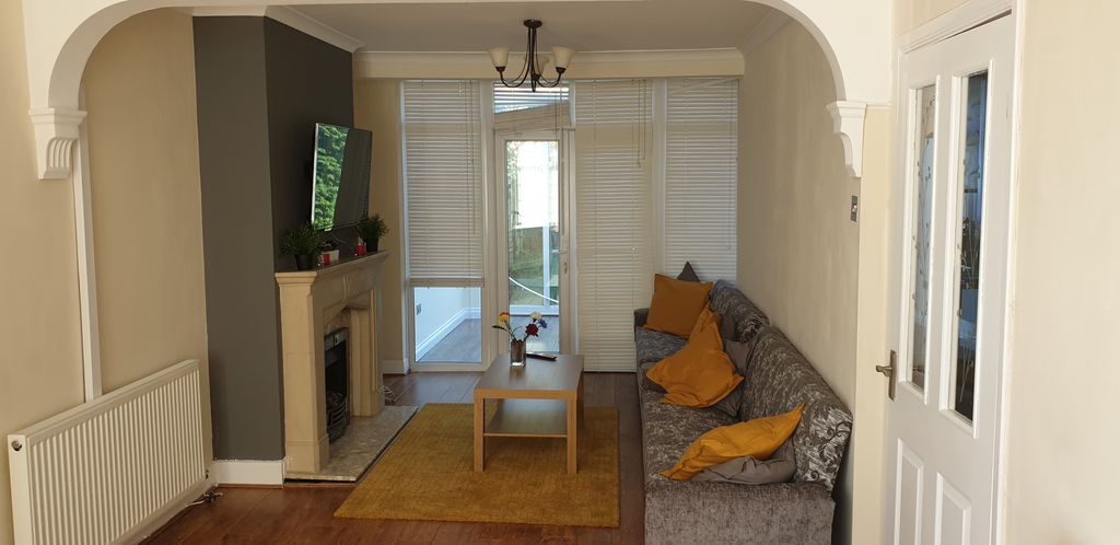 Property photo 2 of 18