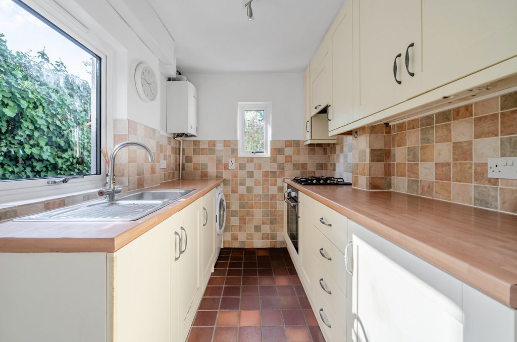 Property photo 3 of 20 Kitchen