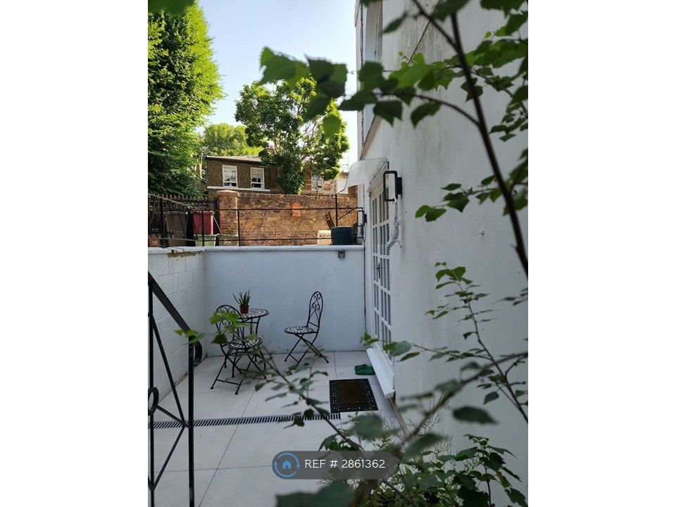 Property photo 2 of 27