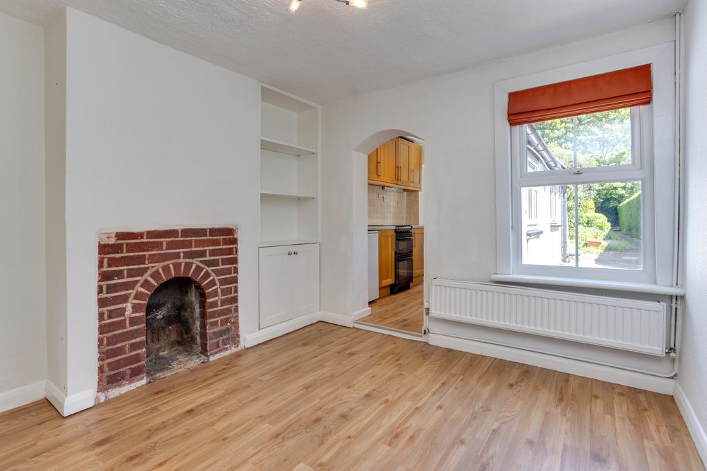 Property photo 3 of 17 Dining Room