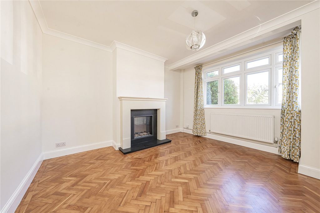 Property photo 3 of 18 Picture No. 14