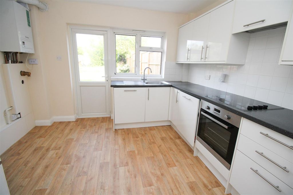 Property photo 2 of 12 Img_5293.Jpg