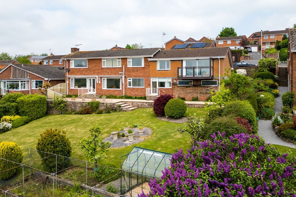 Property photo 1 of 53