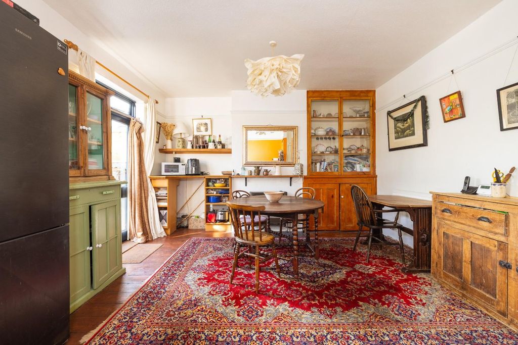 Property photo 3 of 28 Char9870.Jpg