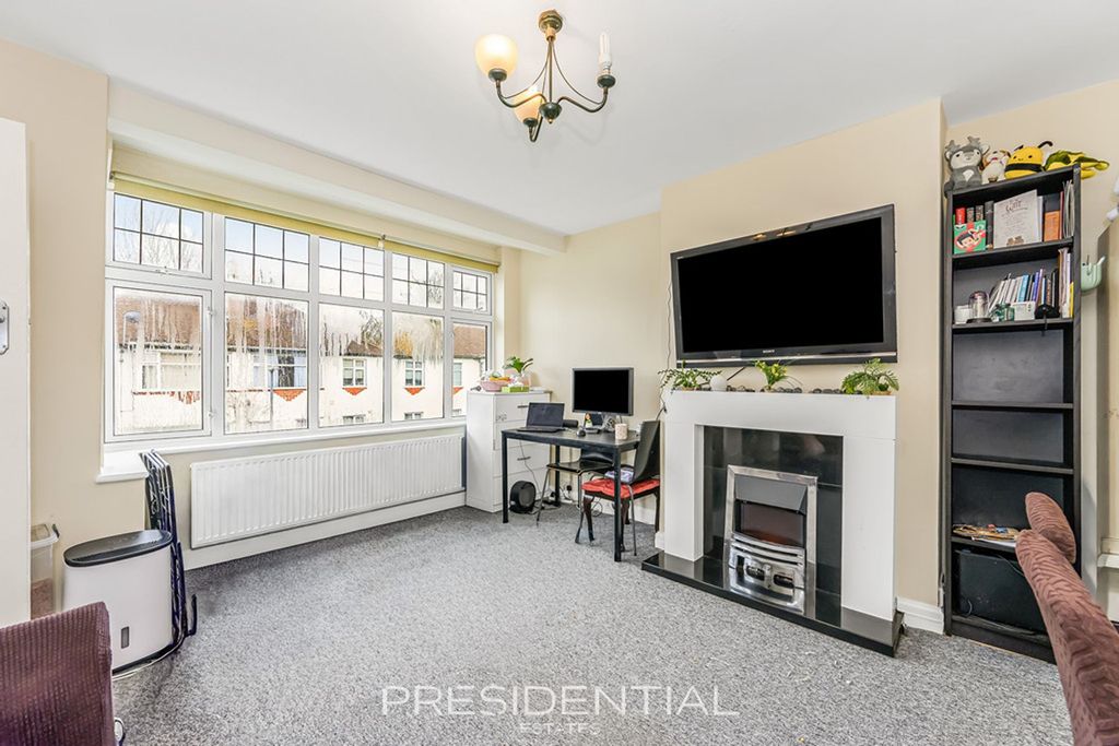 Property photo 2 of 10 Reception Room