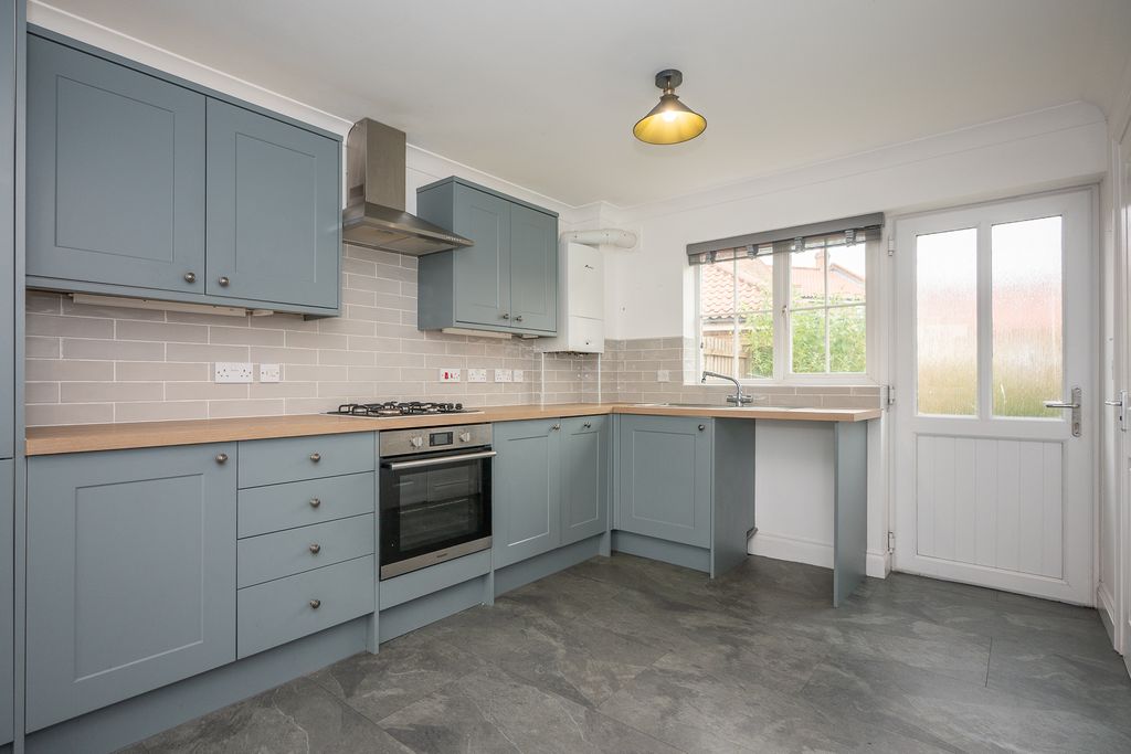Property photo 2 of 13 14Baxterclose,Fakenham-18