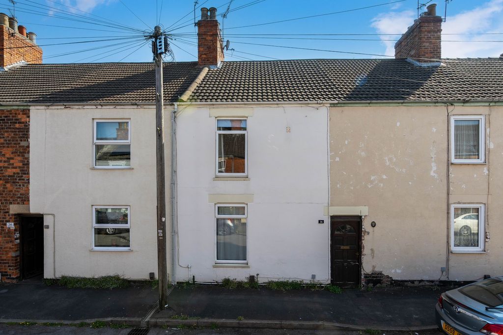 Property photo 1 of 12