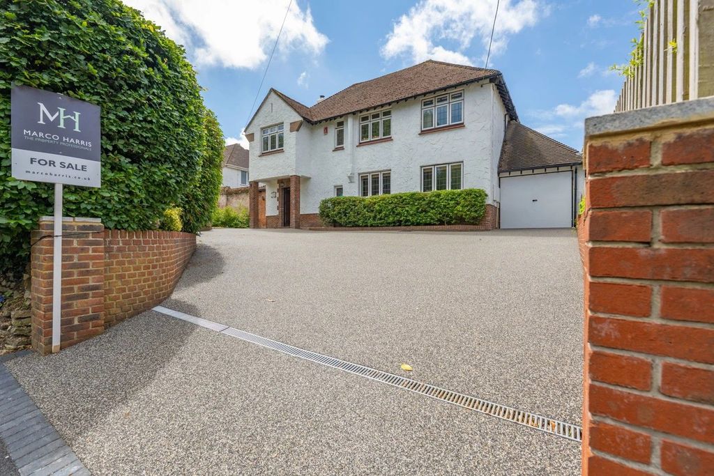 Property photo 1 of 34