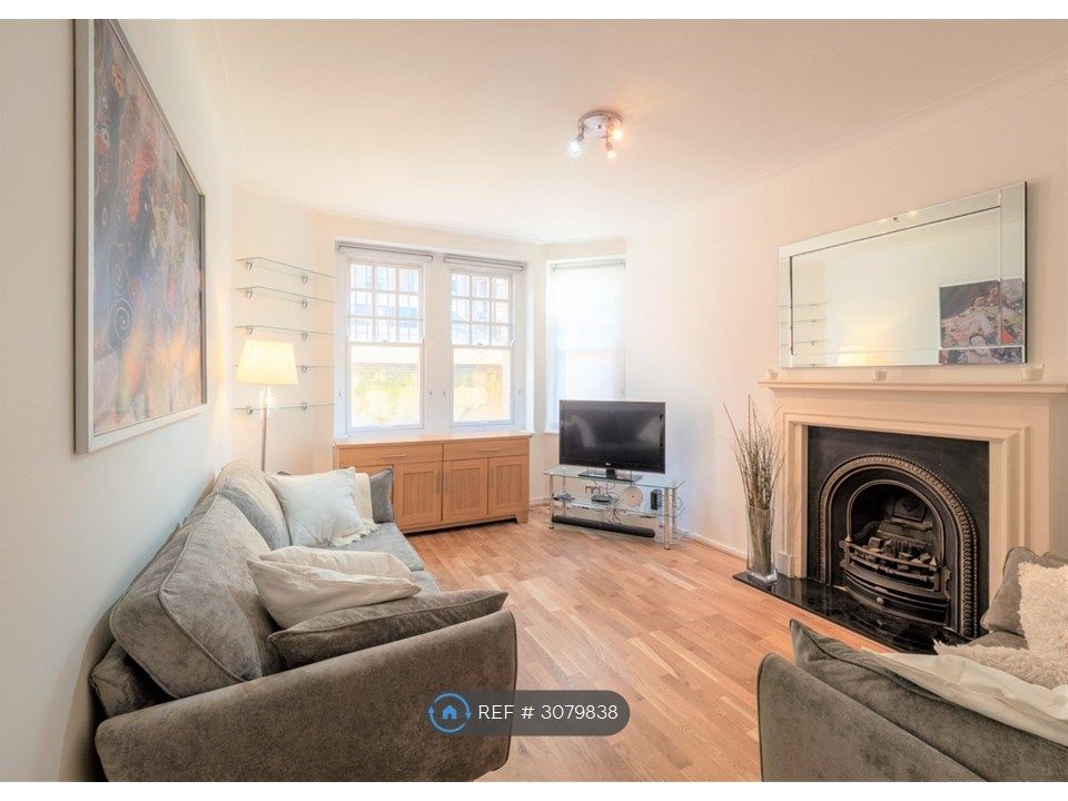 Property photo 1 of 10 Living Room