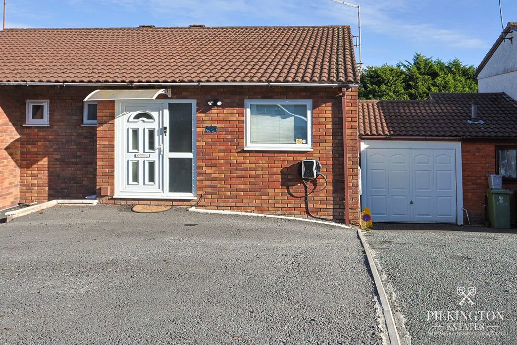 Property photo 1 of 13 5602792