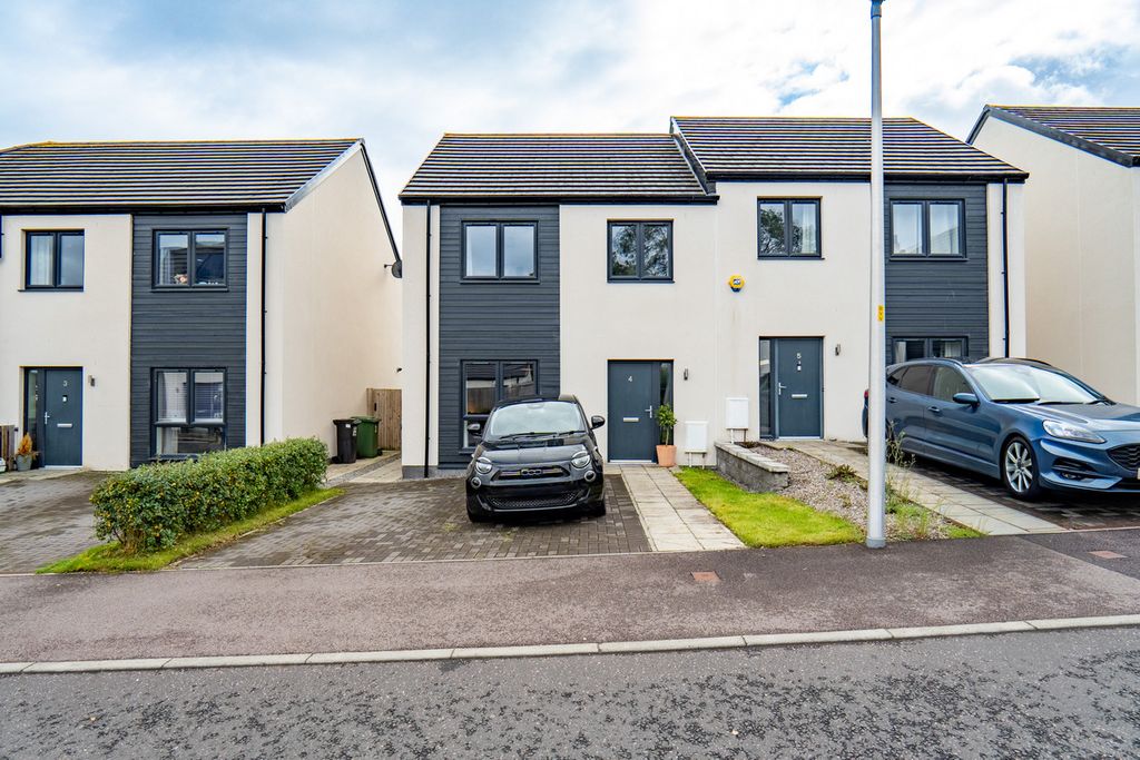 Property photo 1 of 31