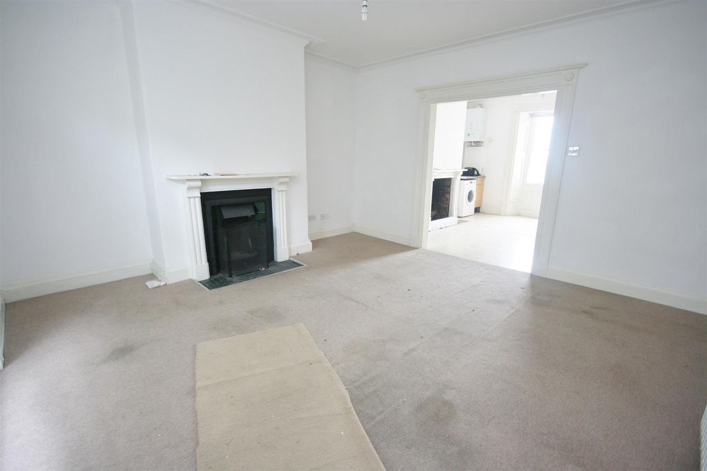 Property photo 3 of 8 Img_0005.Jpg