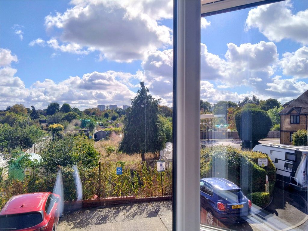 Property photo 2 of 10 Picture No. 22