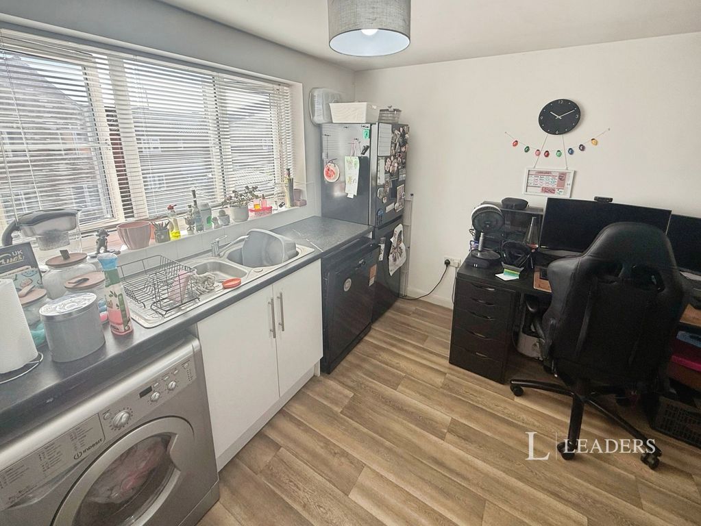 Property photo 3 of 11 3
