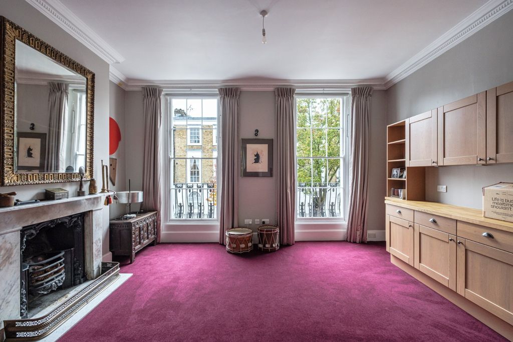 Property photo 2 of 29