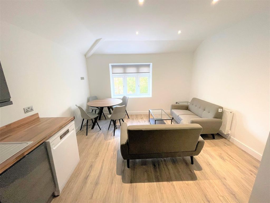 Property photo 1 of 31