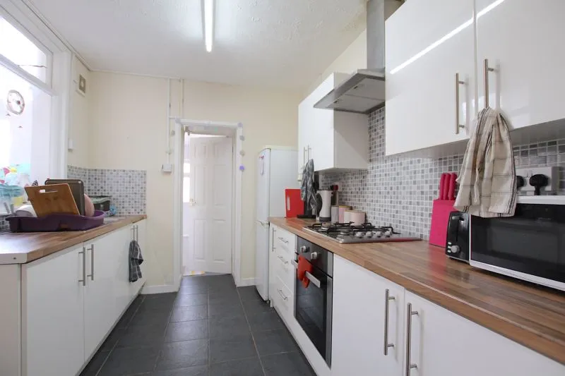 Harriet Street, Cardiff CF24 – pohled 6