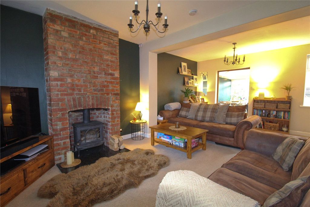 Property photo 3 of 22 Picture No. 27