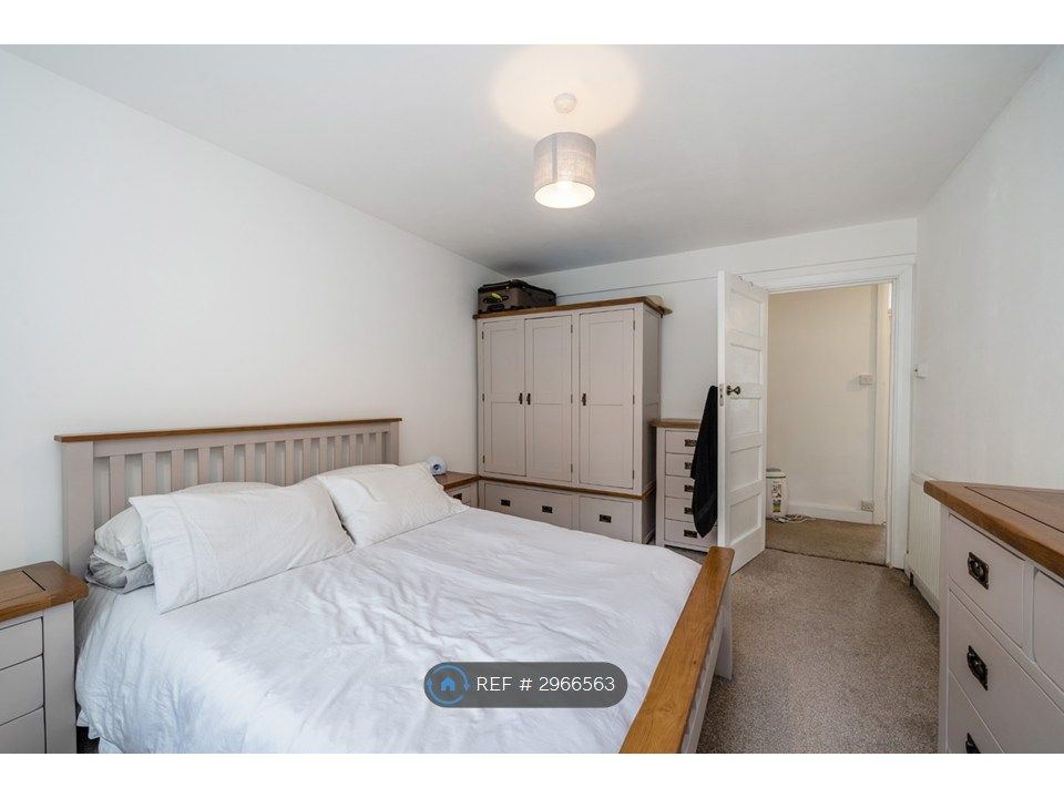 Property photo 2 of 12 Bedroom 1