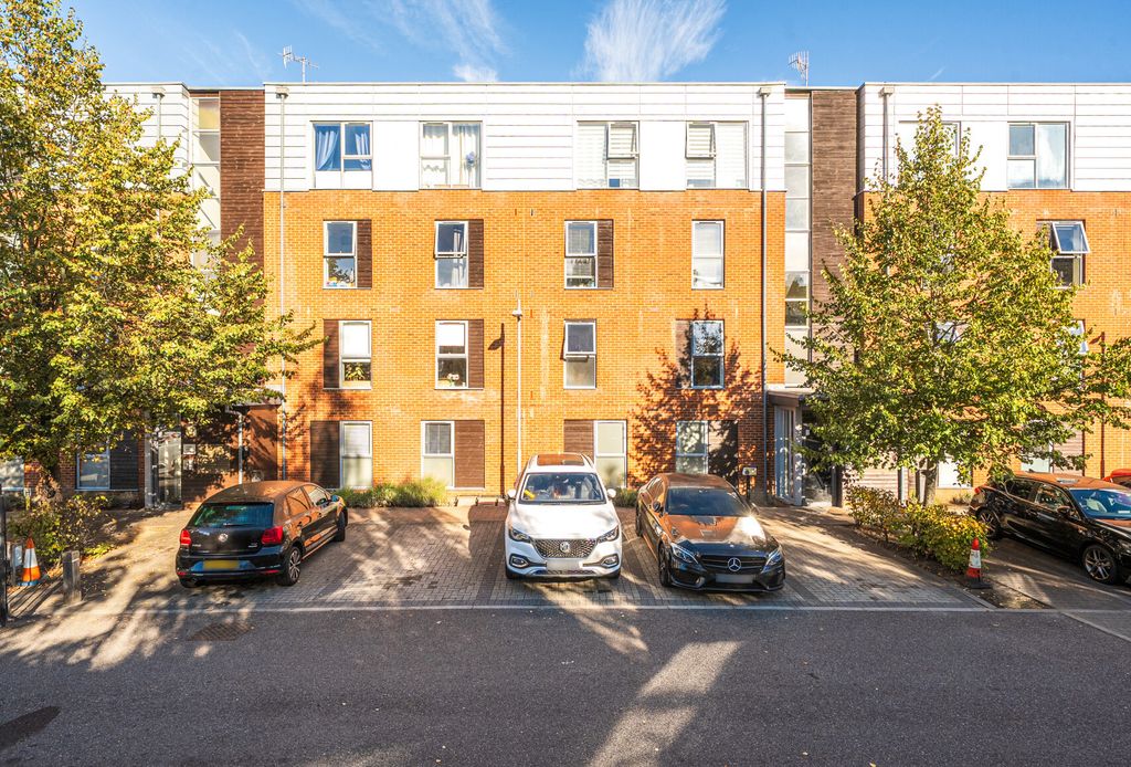 Property photo 1 of 11 1-6Ac3668294Ae1-1...