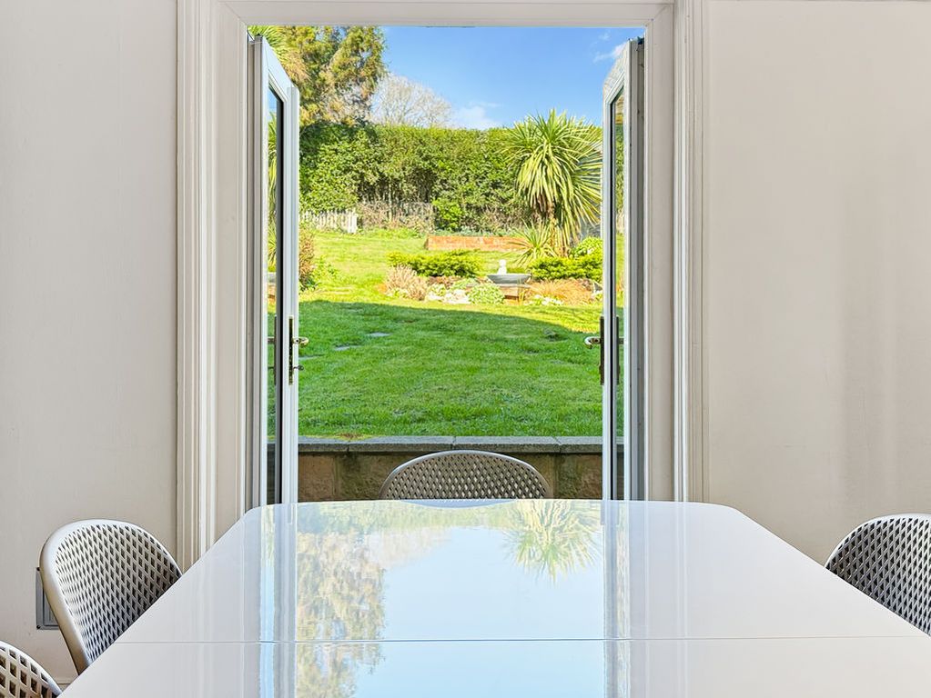 Property photo 3 of 33 Photo 10