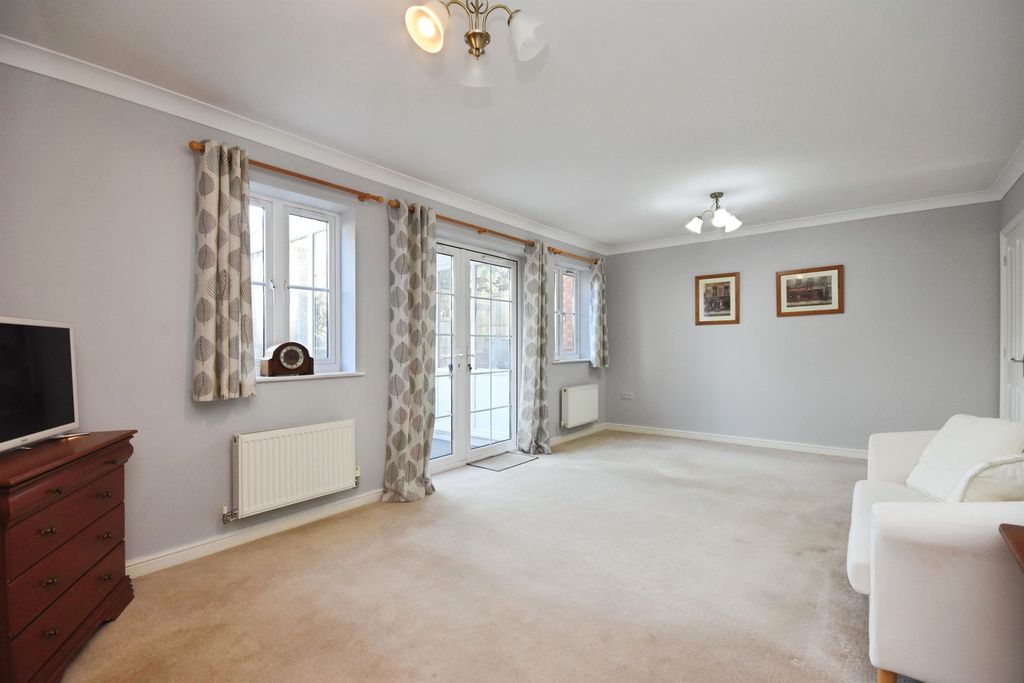 Property photo 3 of 20