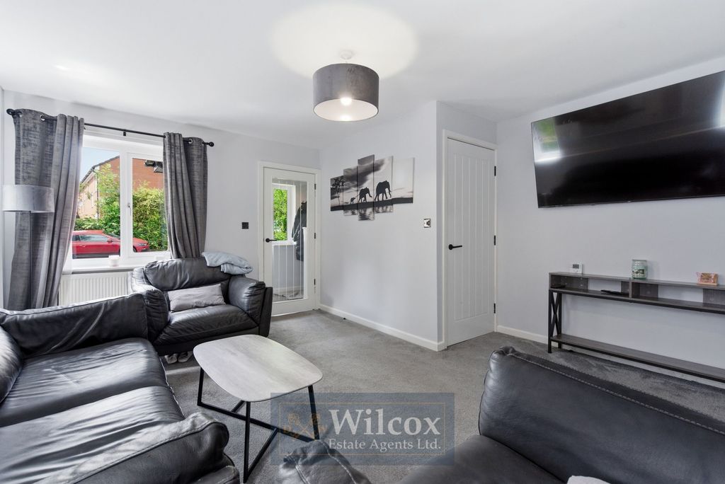 Property photo 2 of 19