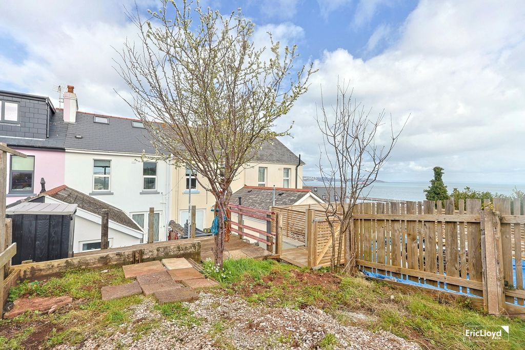 Property photo 3 of 18 Photo 17