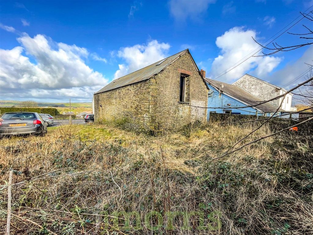 Property photo 2 of 16 Ac9B93E0-57D4-45Af-8F1E-5Dacb5C4Abf7.Jpeg