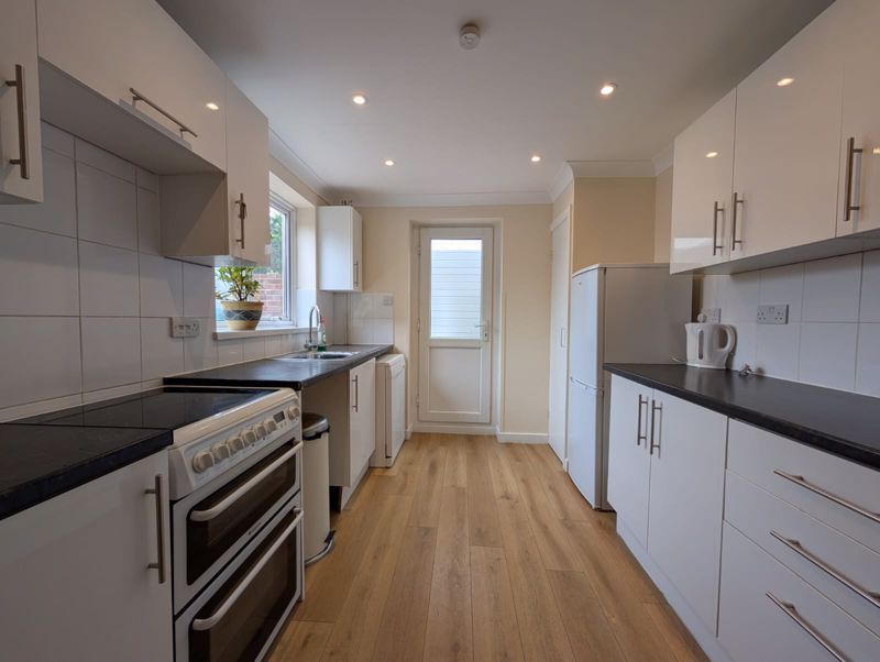 Property photo 2 of 10 Photo 8