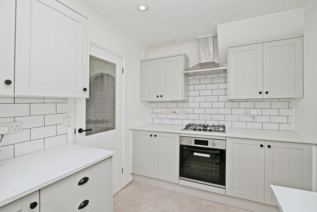 Property photo 3 of 17 Photo