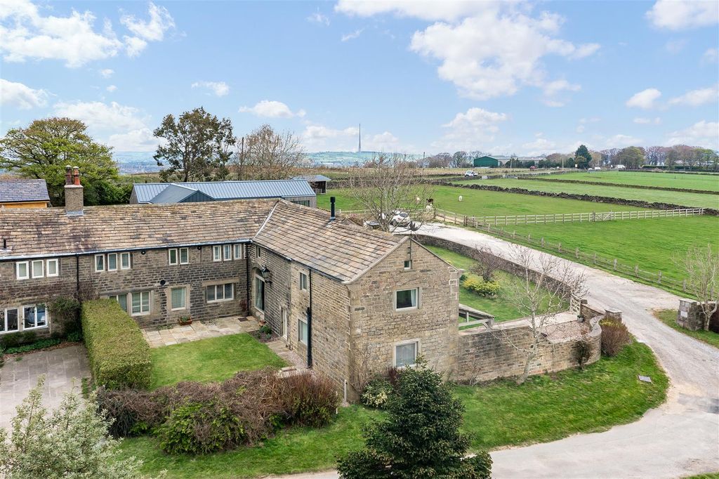 Property photo 2 of 35 Dji_0695.Jpg