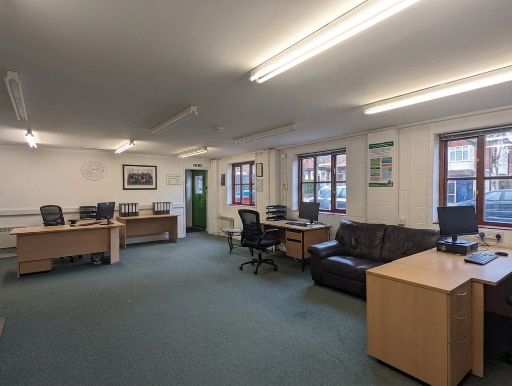 Property photo 2 of 6 B00129Cb-3Fb2-4c5c-8894-8070035A3A54.Png