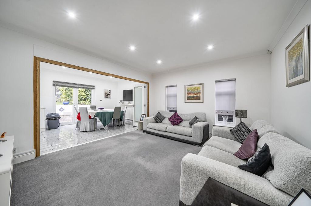 Property photo 2 of 22 Davidson Frost-Wellings, Dfw, Clamp Hill, Stanmore