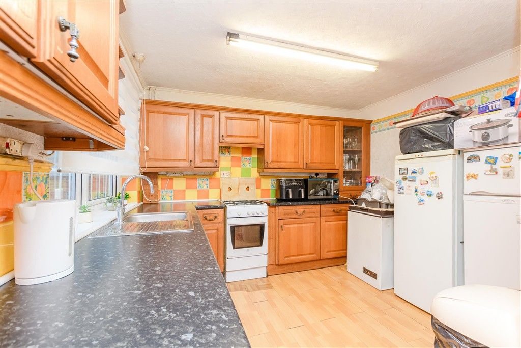 Property photo 1 of 9 Kitchen