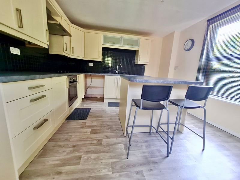 Property photo 3 of 11 Kitchen/Diner