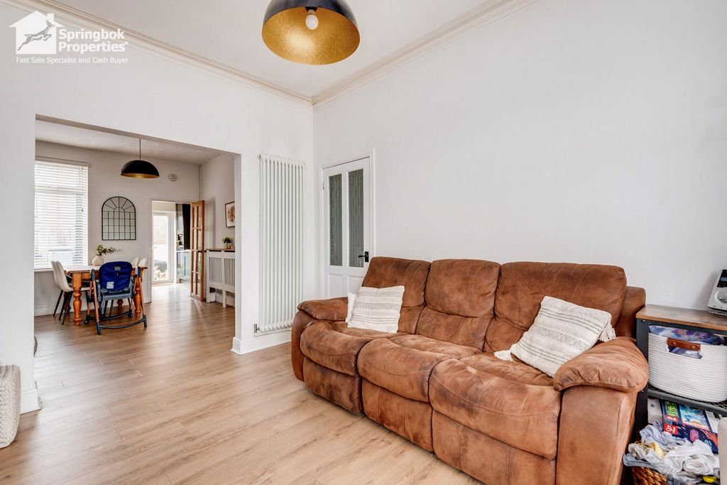 Property photo 2 of 19 1