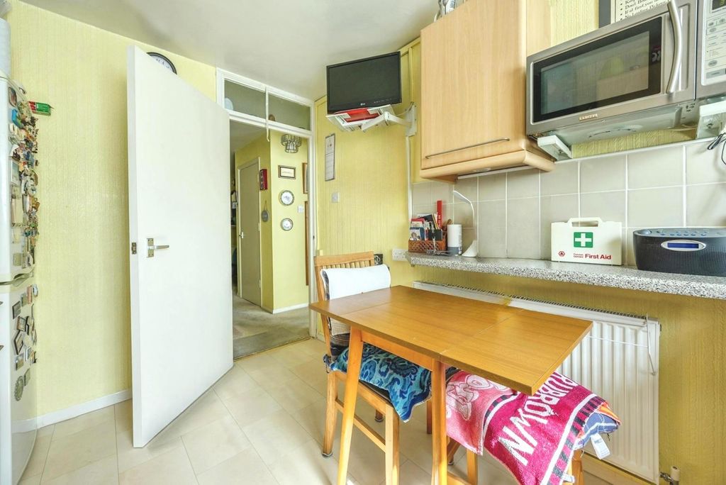 Property photo 3 of 11 Pbox-Img.Jpg