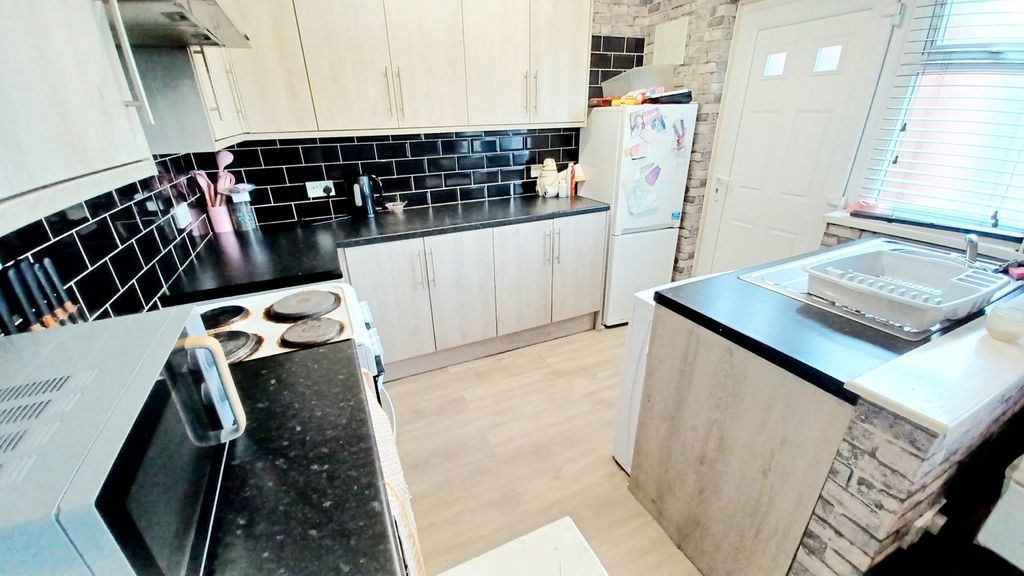 Property photo 3 of 7 20250508_120648