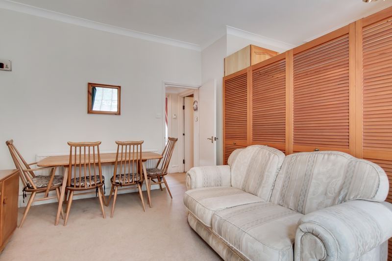Property photo 2 of 10 Photo 11